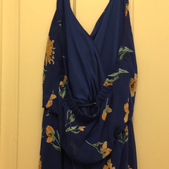 🌸2/$15 Floral maxi dress - Picture 5 of 5